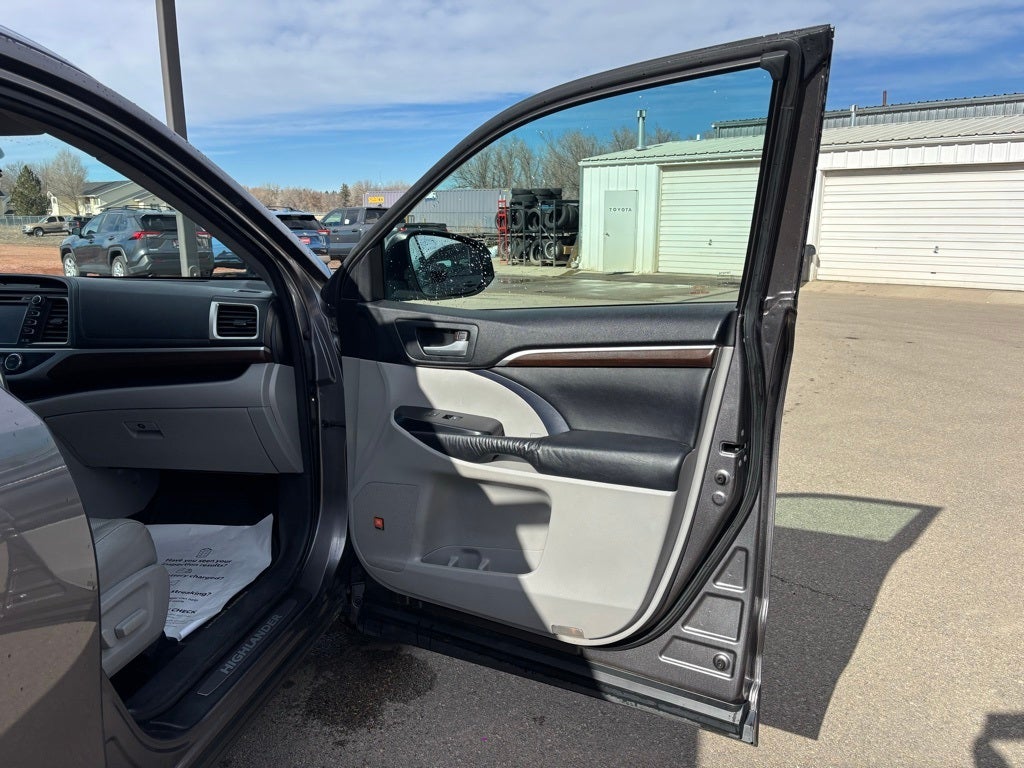 2015 Toyota Highlander Limited Platinum V6