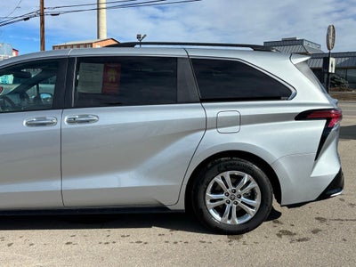 2022 Toyota Sienna XSE 7 Passenger