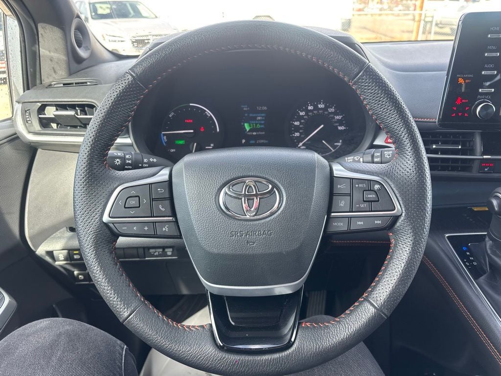 2022 Toyota Sienna XSE 7 Passenger