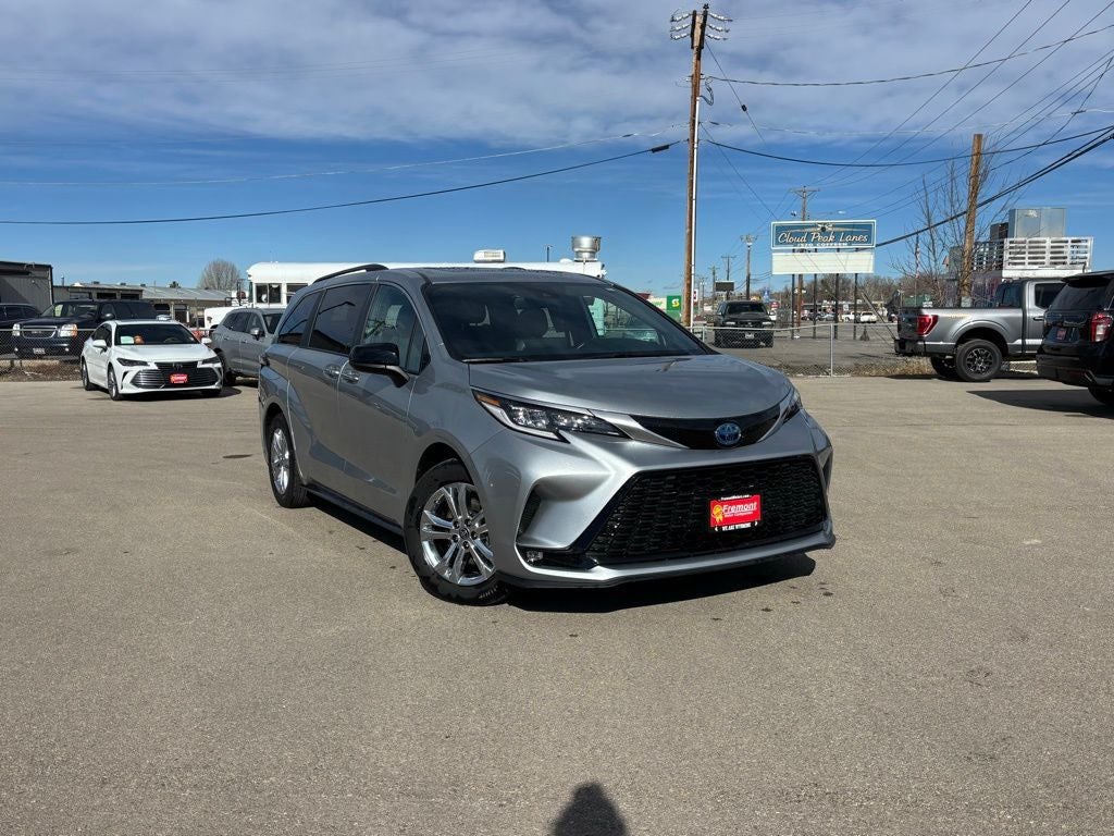 2022 Toyota Sienna XSE 7 Passenger