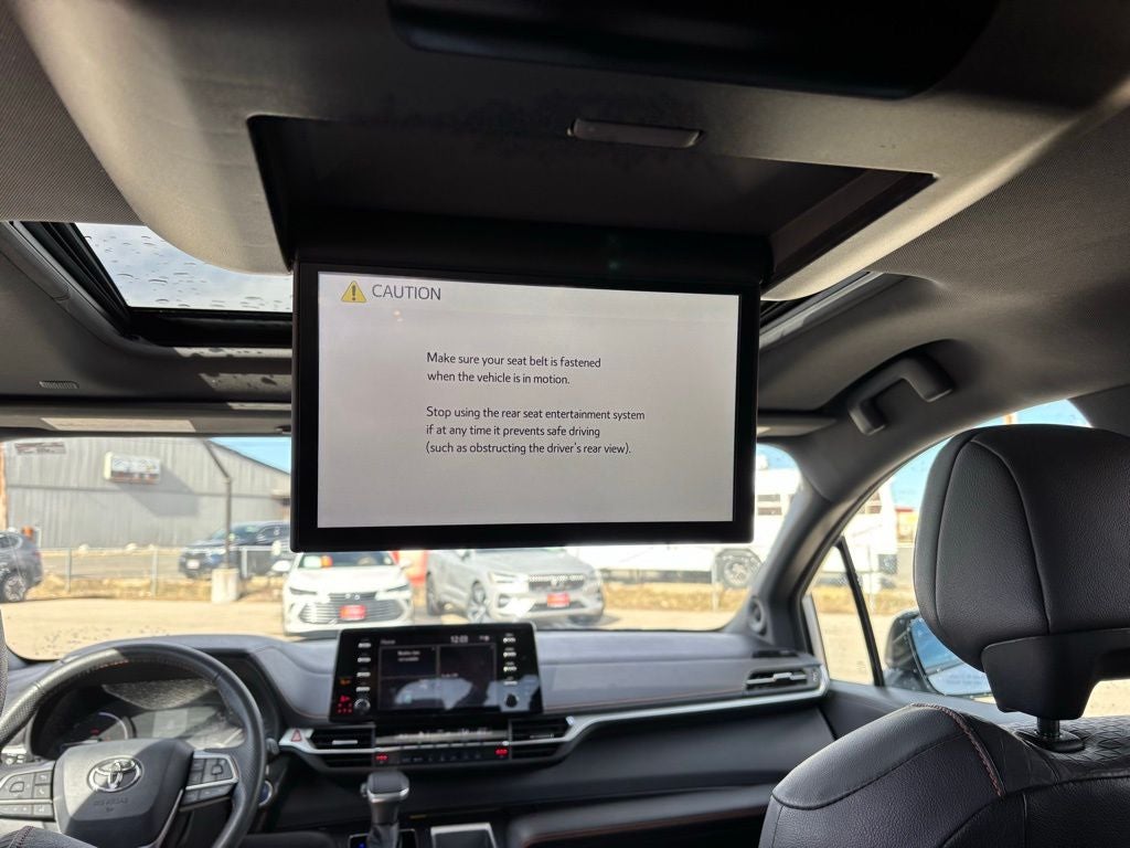 2022 Toyota Sienna XSE 7 Passenger