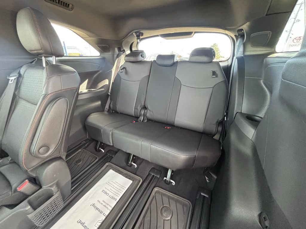 2022 Toyota Sienna XSE 7 Passenger