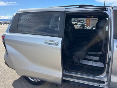 2022 Toyota Sienna XSE 7 Passenger