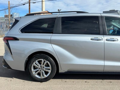 2022 Toyota Sienna XSE 7 Passenger