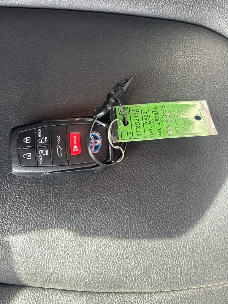 2022 Toyota Sienna XSE 7 Passenger