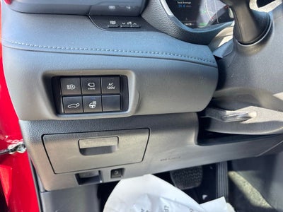 2023 Toyota Highlander Hybrid Platinum