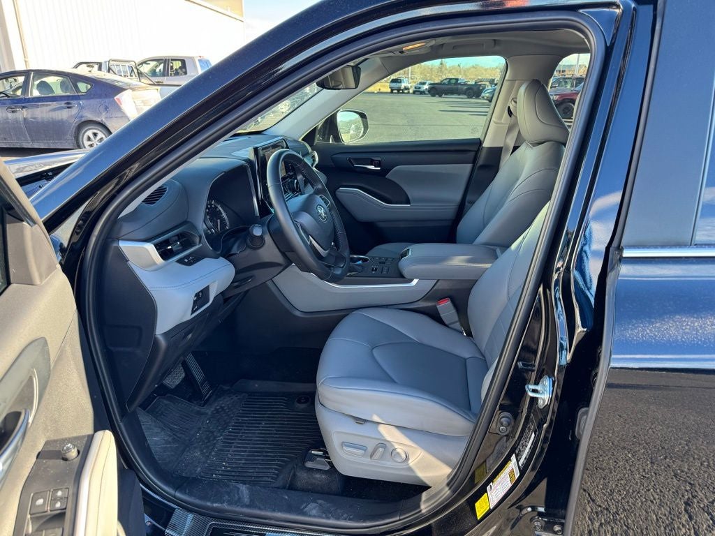 2024 Toyota Highlander XLE AWD