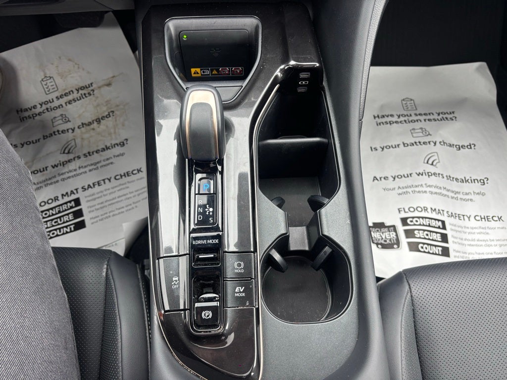 2025 Toyota Crown Signia Limited