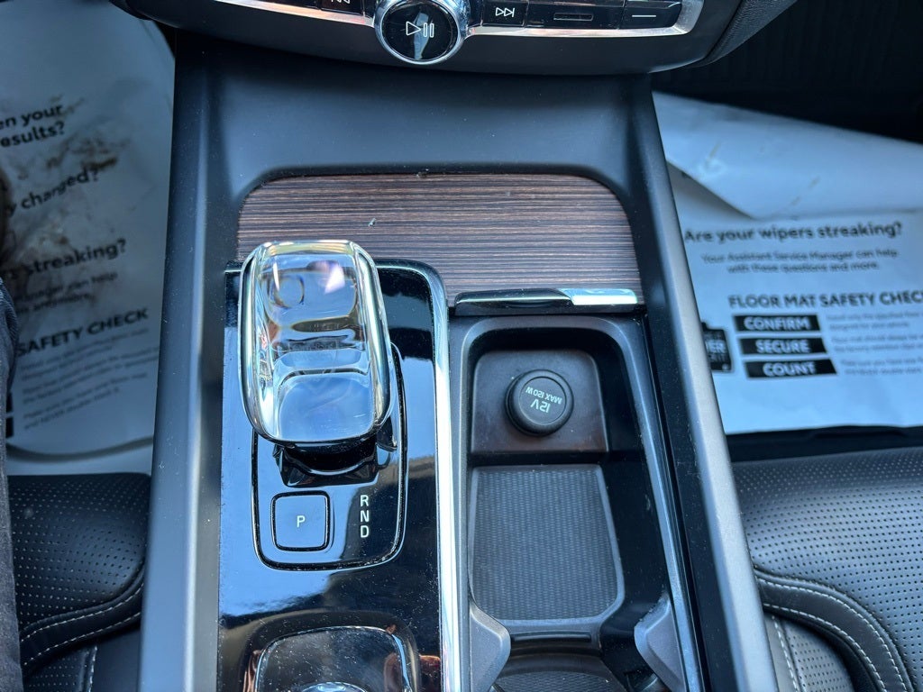 2023 Volvo XC60 Recharge Plug-In Hybrid Ultimate