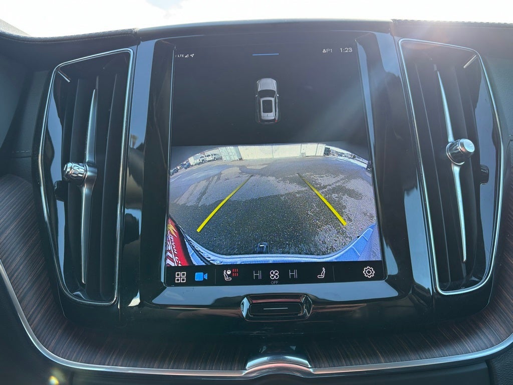 2023 Volvo XC60 Recharge Plug-In Hybrid Ultimate