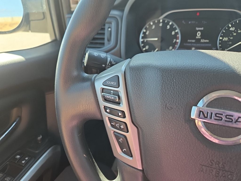 2022 Nissan Titan SV