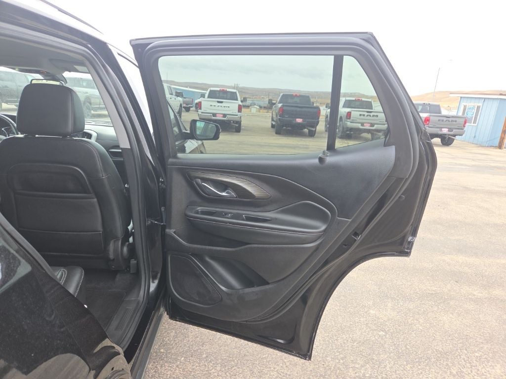 2024 GMC Terrain SLT AWD