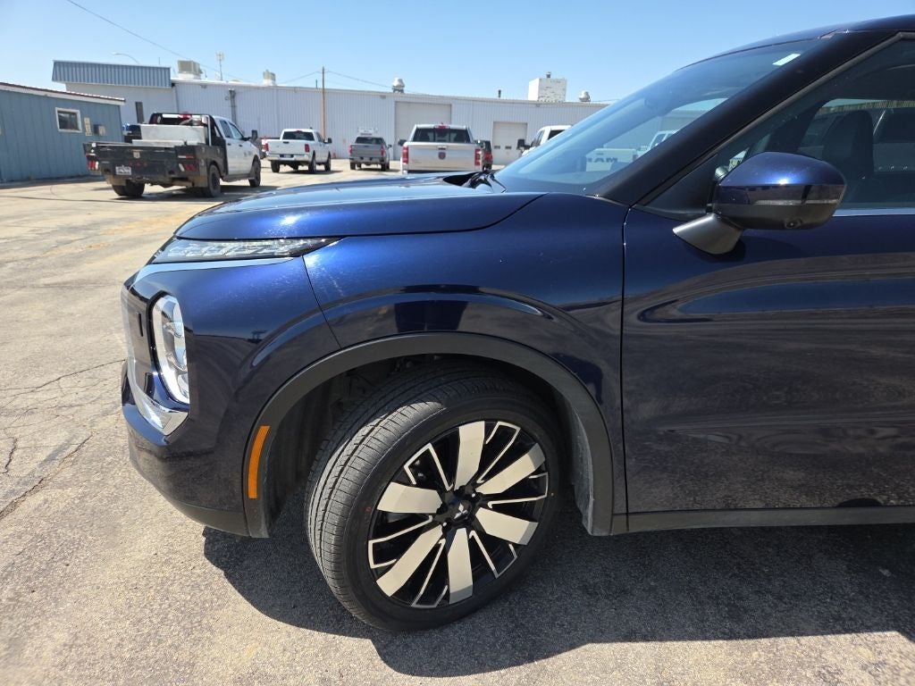 2025 Mitsubishi Outlander SE