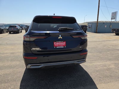 2025 Mitsubishi Outlander SE