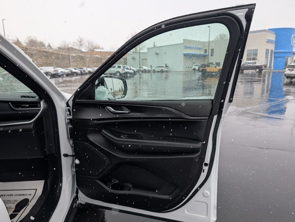 2025 Jeep Grand Cherokee Altitude X 4X4