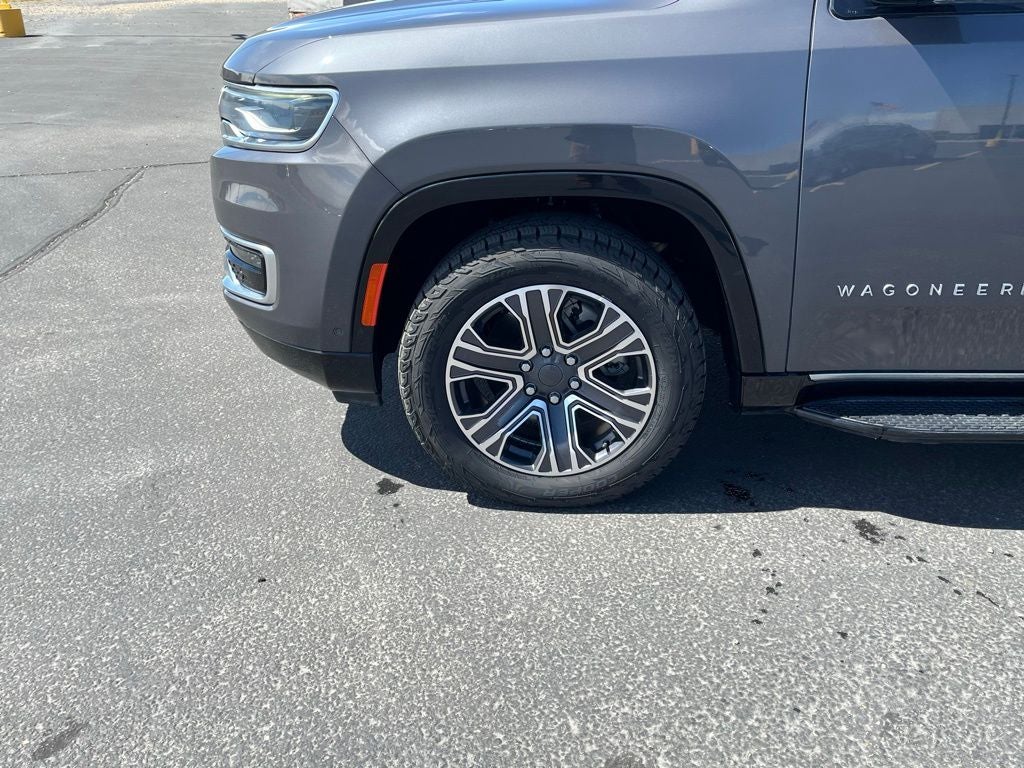 2023 Jeep Wagoneer Base