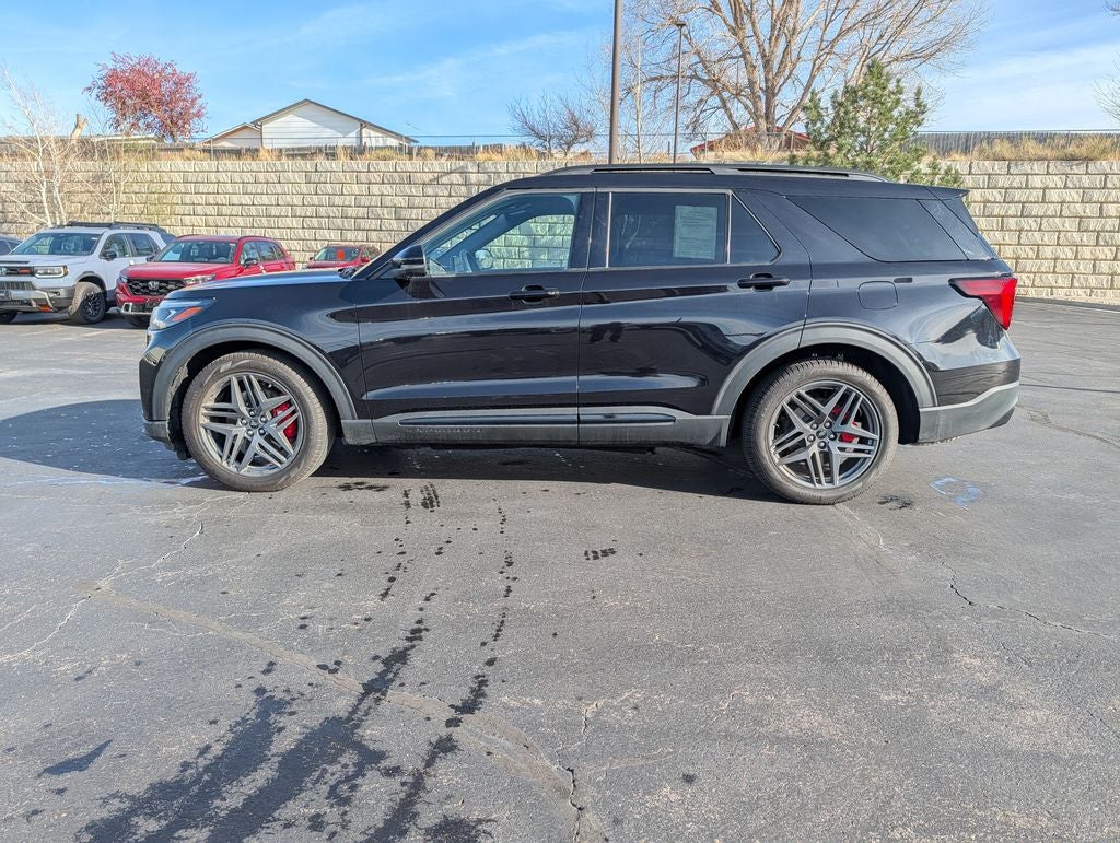 2025 Ford Explorer ST 4WD