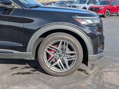 2025 Ford Explorer ST 4WD