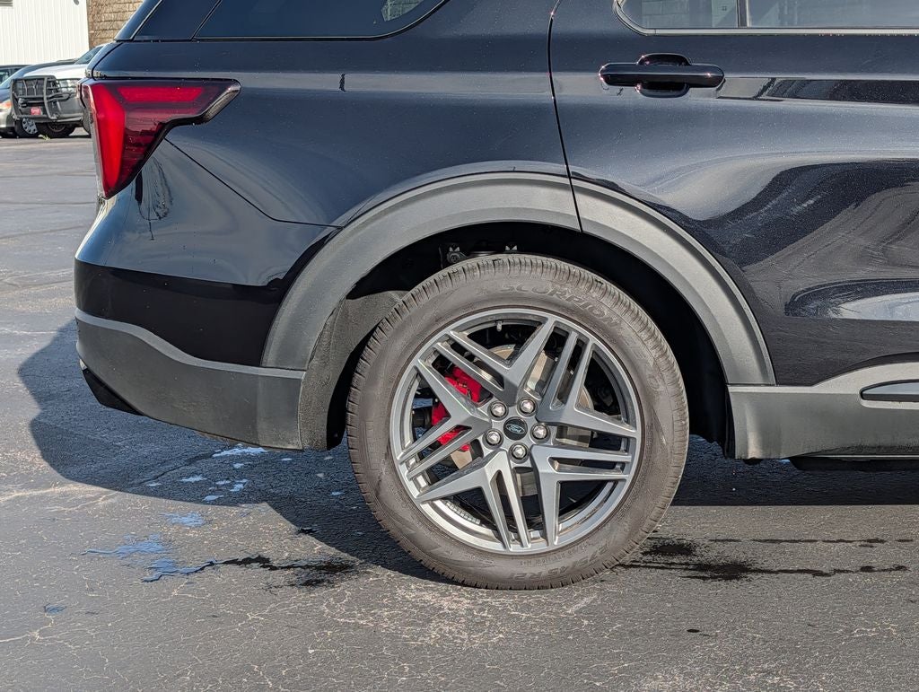 2025 Ford Explorer ST 4WD