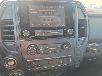 2022 Nissan Titan SV