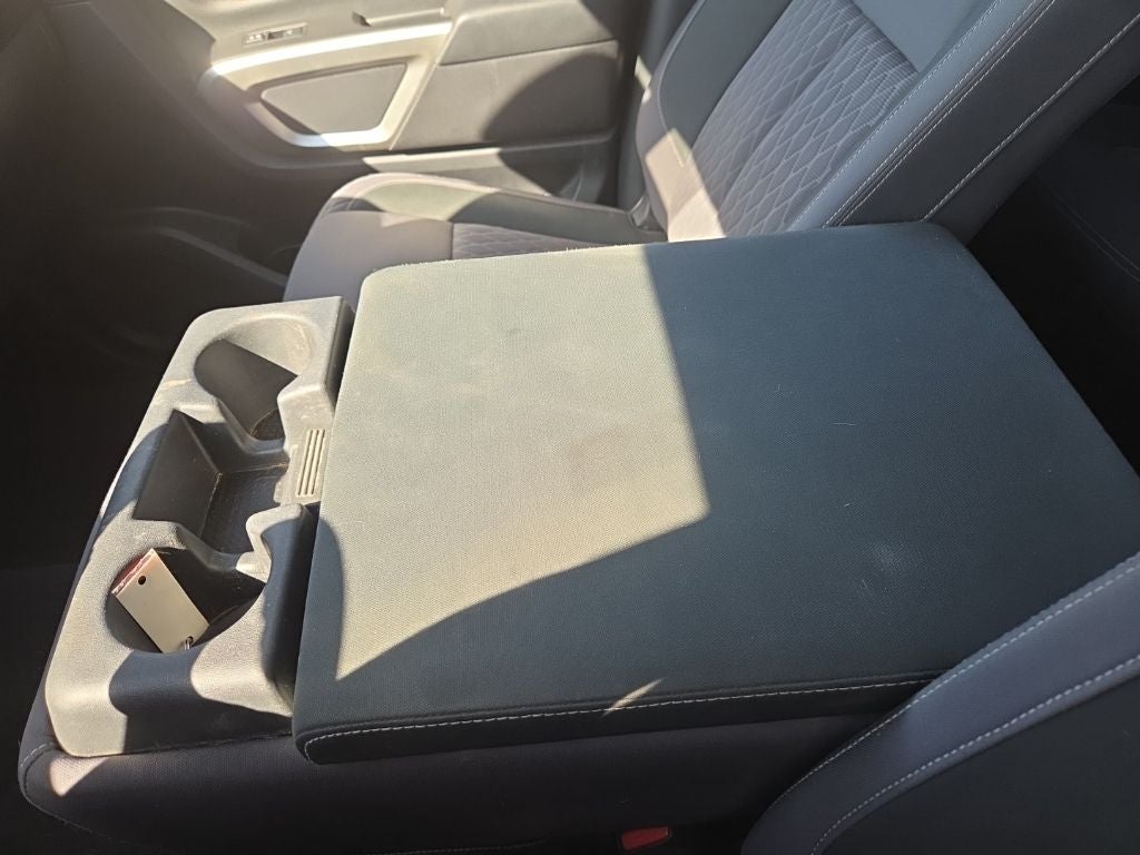 2022 Nissan Titan SV