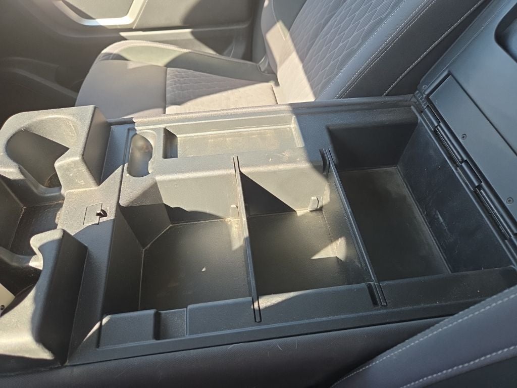 2022 Nissan Titan SV