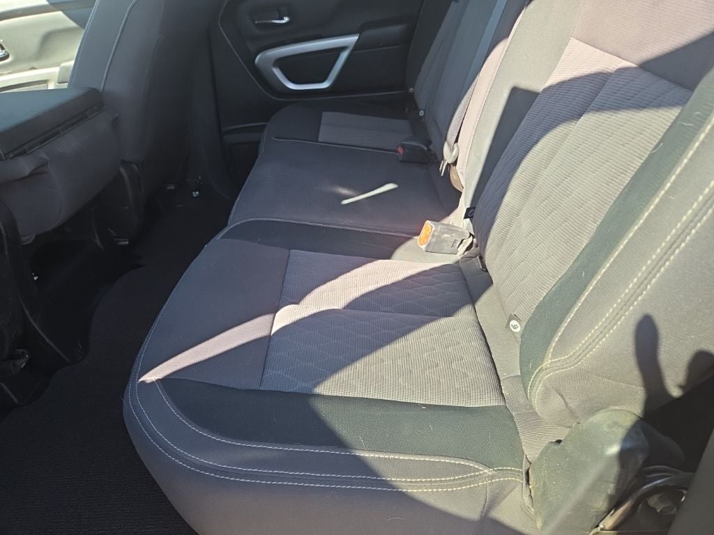 2022 Nissan Titan SV