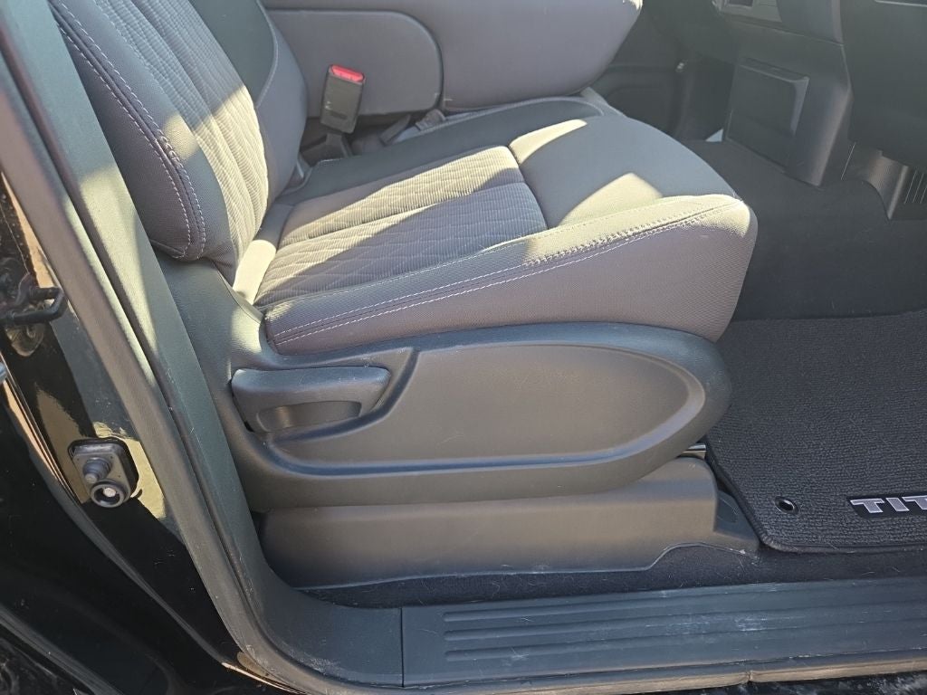 2022 Nissan Titan SV