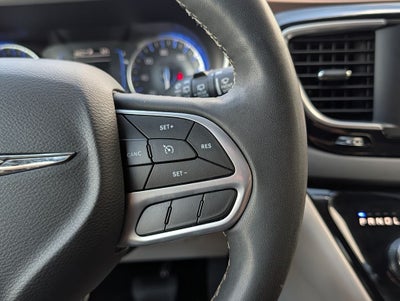 2024 Chrysler Voyager LX