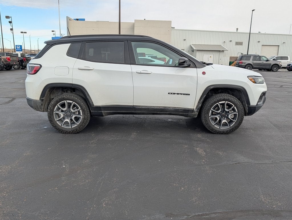 2025 Jeep Compass Trailhawk
