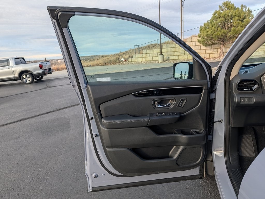 2025 Honda Pilot Touring