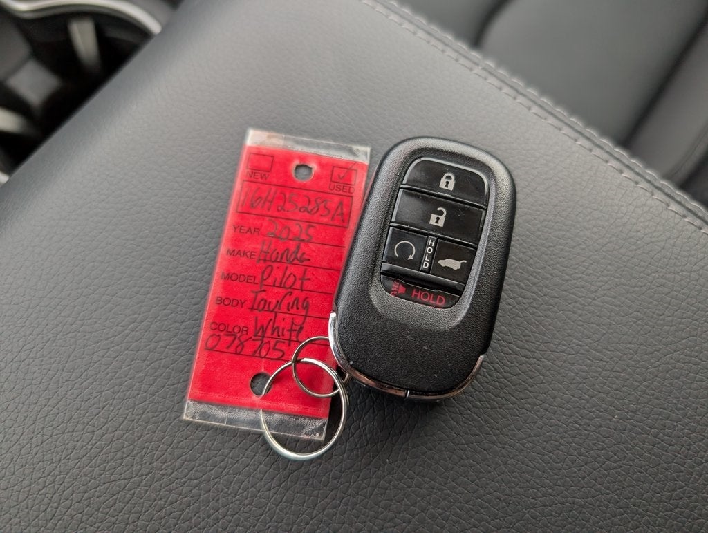 2025 Honda Pilot Touring