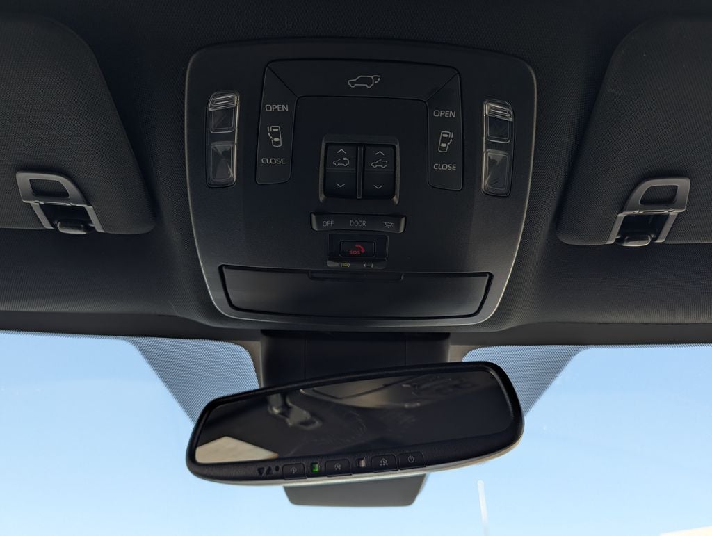 2025 Toyota Sienna Woodland Edition