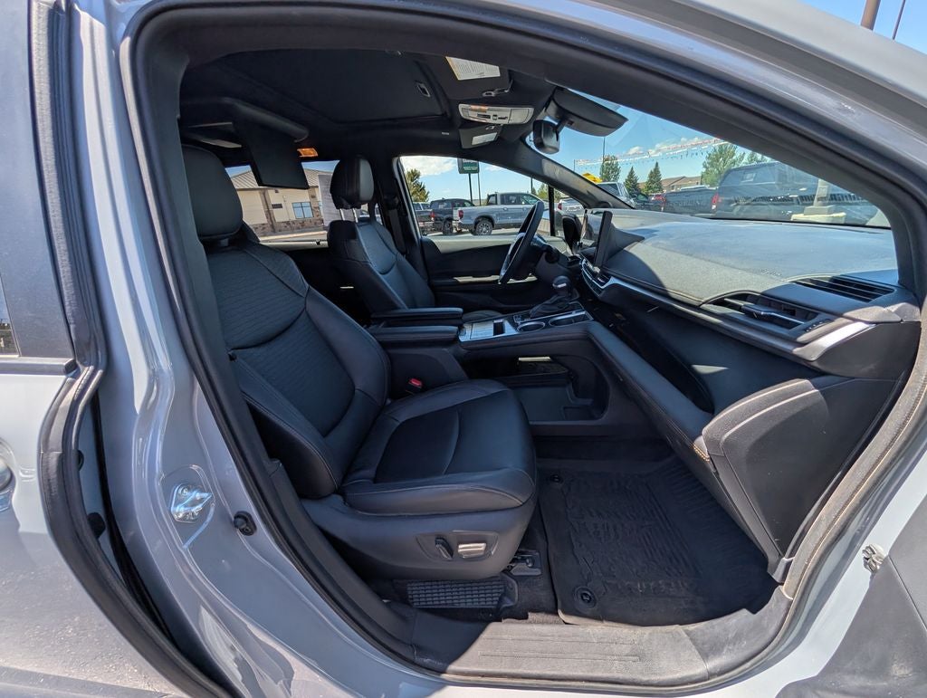 2025 Toyota Sienna Woodland Edition