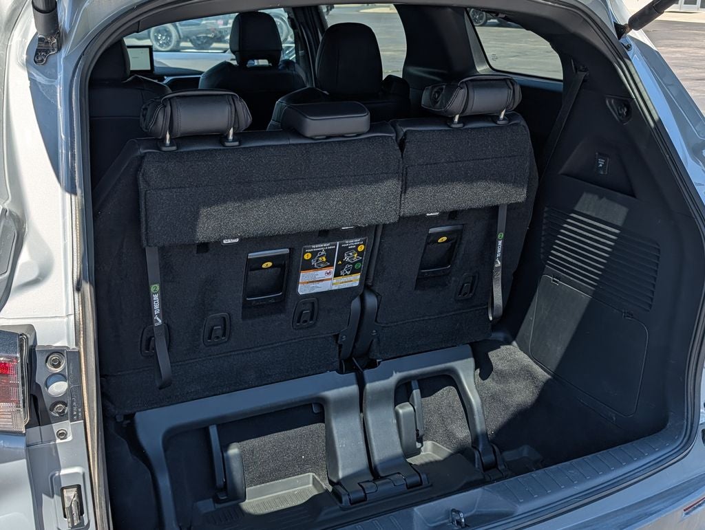 2025 Toyota Sienna Woodland Edition