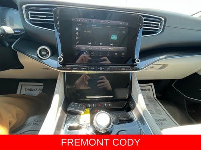 2023 Jeep Wagoneer Base