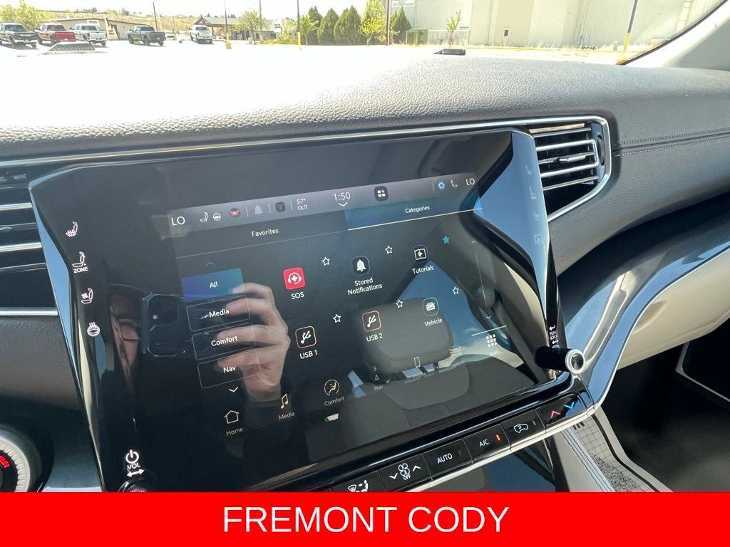 2023 Jeep Wagoneer Base