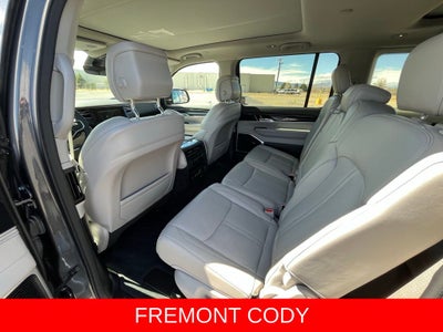 2023 Jeep Wagoneer Base