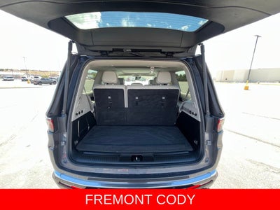 2023 Jeep Wagoneer Base