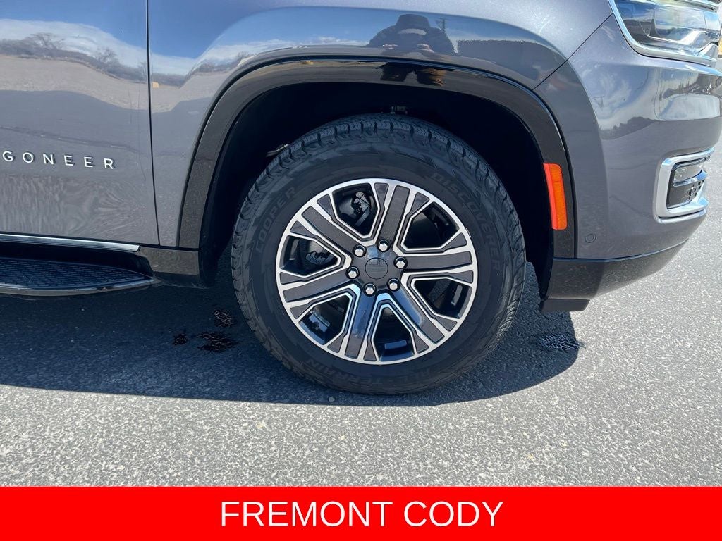 2023 Jeep Wagoneer Base