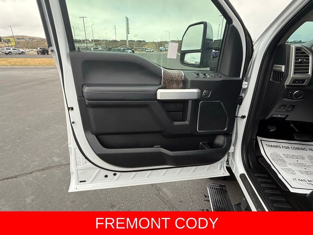 2017 Ford F-350SD Lariat DRW