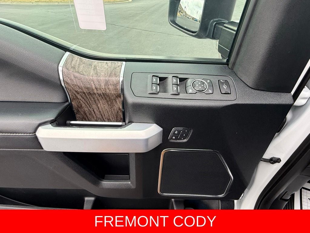 2017 Ford F-350SD Lariat DRW
