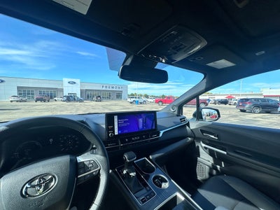 2025 Toyota Sienna XLE AWD
