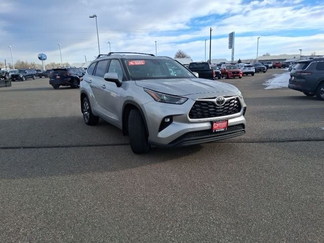 2023 Toyota Highlander XLE AWD