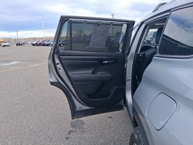 2023 Toyota Highlander XLE AWD