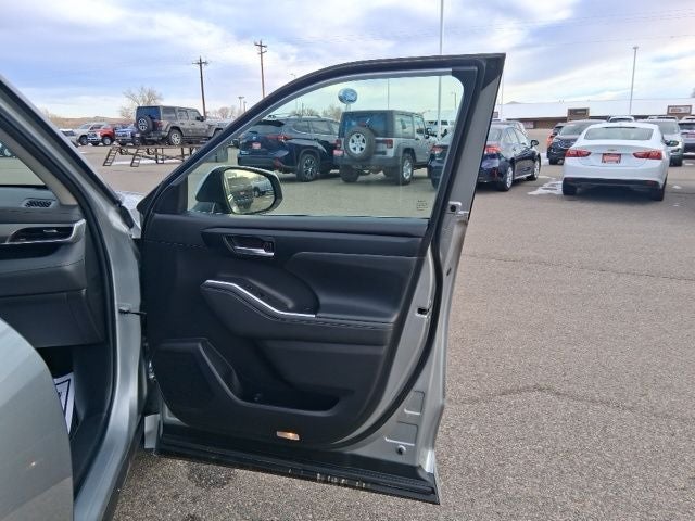 2023 Toyota Highlander XLE AWD