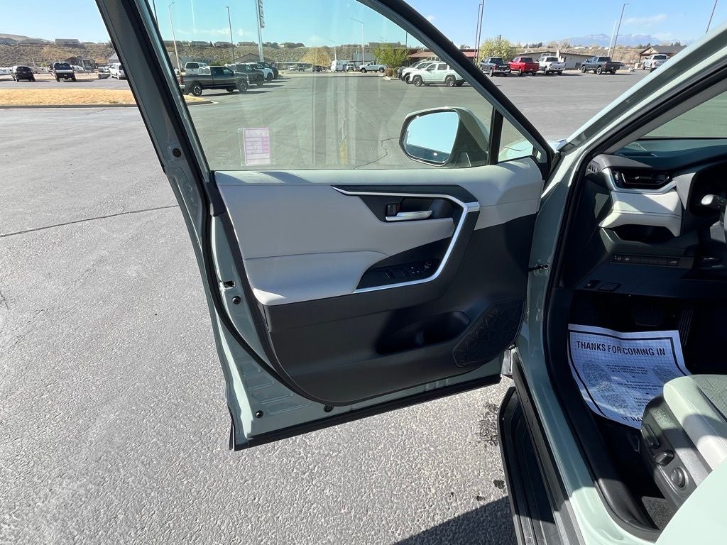 2023 Toyota RAV4 Hybrid XLE