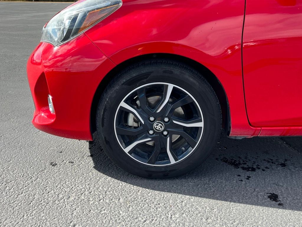 2015 Toyota Yaris L