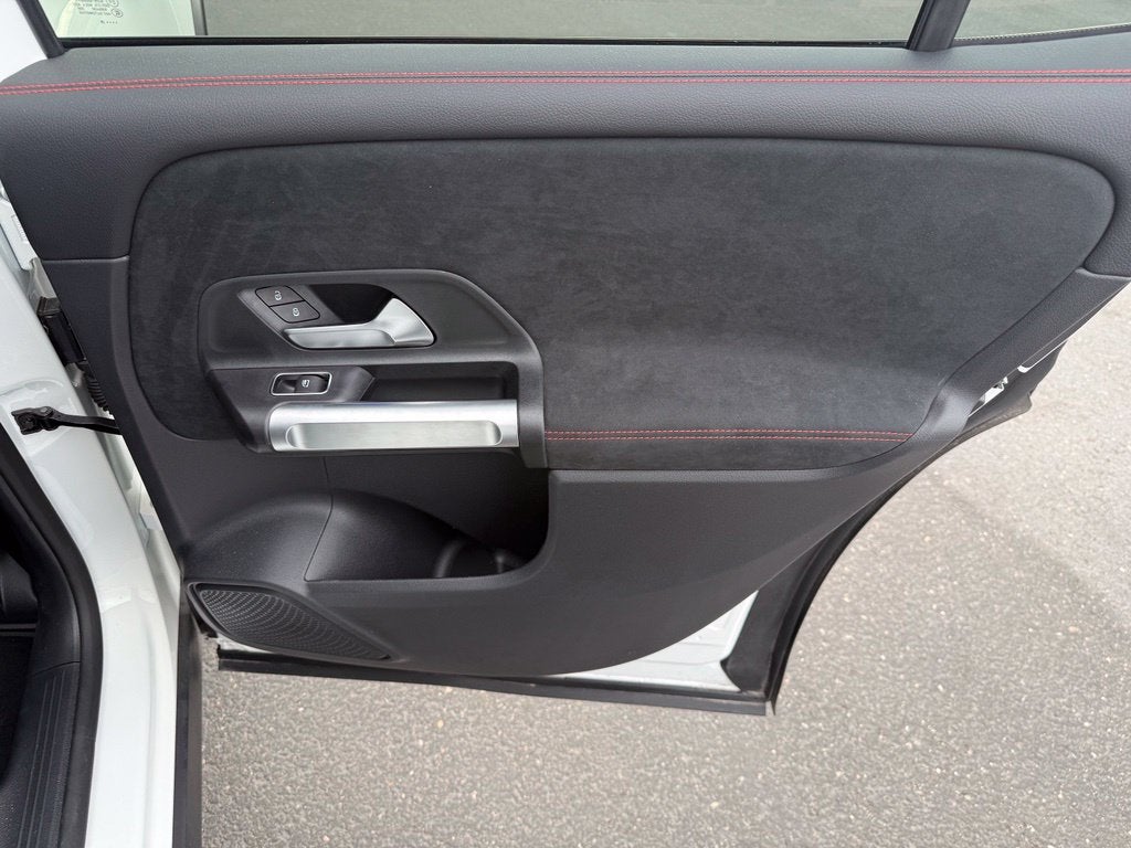 2025 Mercedes-Benz GLB GLB 250 4MATIC®
