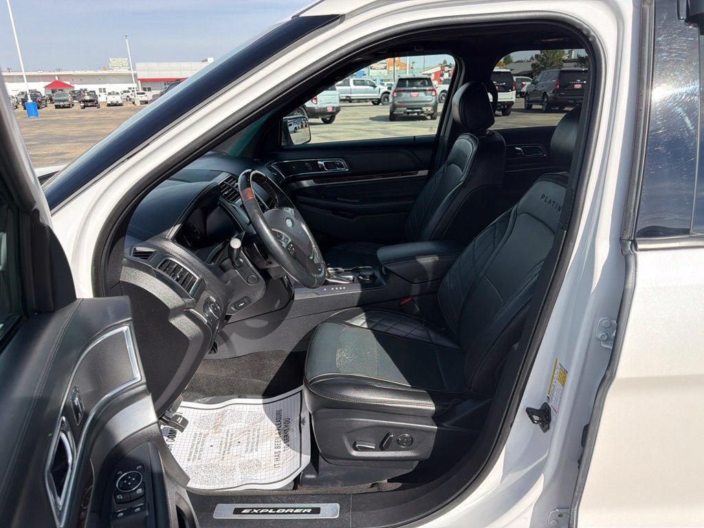 2017 Ford Explorer Platinum